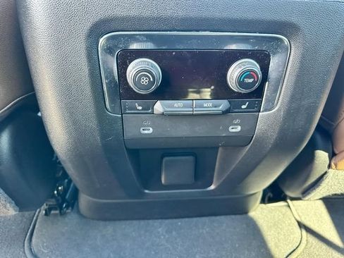 Used 2024 Chevrolet Tahoe High Country AWD/4WD image 11
