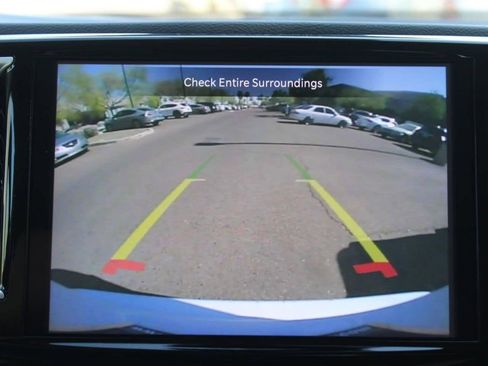 Used 2024 Chrysler Pacifica Touring-L FWD image 26