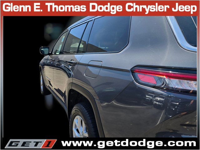 Used 2023 Jeep Grand Cherokee L Limited w/ Luxury Tech Group II AWD/4WD image 12