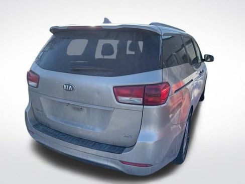 Used 2015 Kia Sedona LX w/ LX Convenience Package image 7