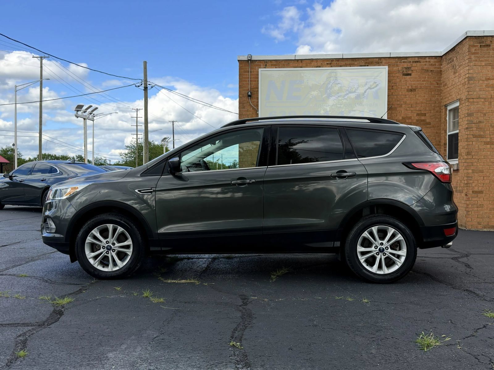 Used 2018 Ford Escape SE AWD/4WD image 3