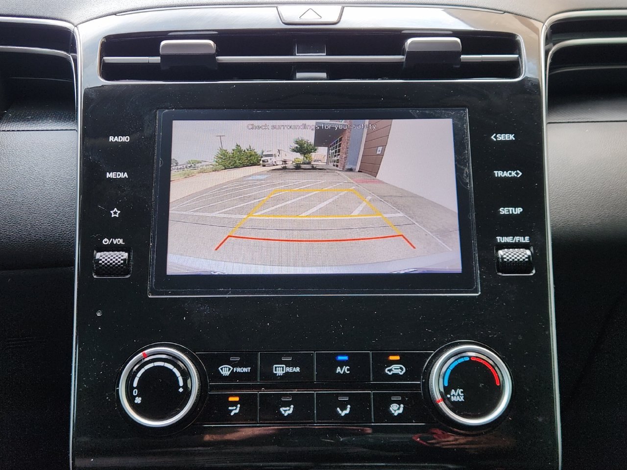 Used 2024 Hyundai Tucson SE FWD image 11