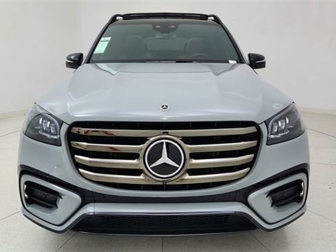 Used 2025 Mercedes-Benz GLS 450 4MATIC image 2
