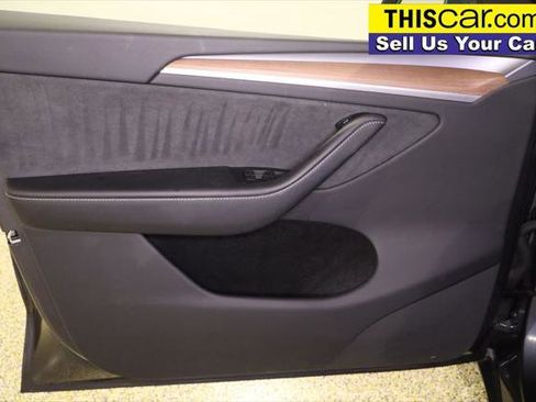 Used 2023 Tesla Model Y Long Range image 28