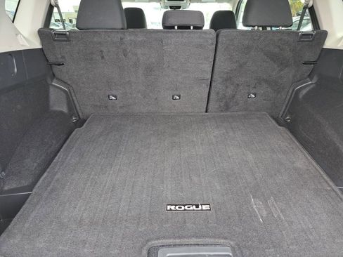 Used 2025 Nissan Rogue SV image 21