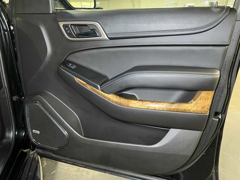 Used 2017 GMC Yukon Denali image 10