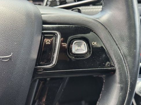 Used 2020 Lincoln Corsair AWD w/ Premium Package image 22