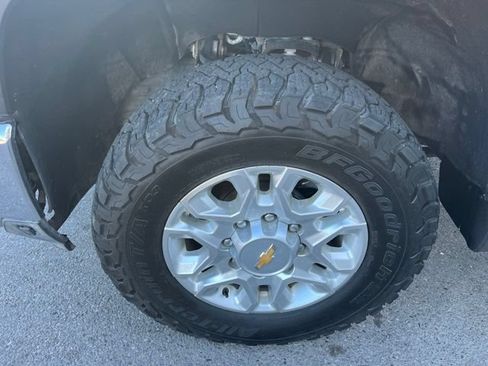 Used 2024 Chevrolet Silverado 2500 LT AWD/4WD image 22