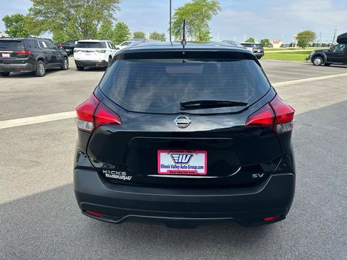 Used 2019 Nissan Kicks SV FWD image 6