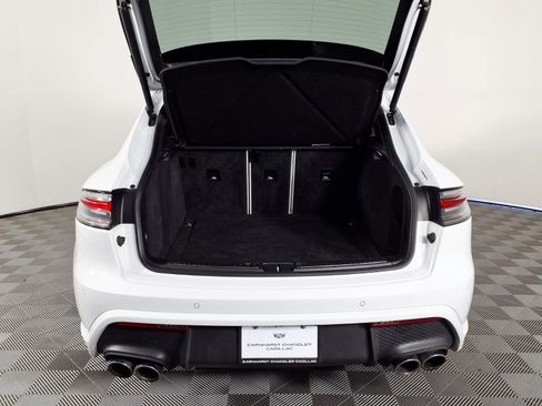 Used 2023 Porsche Macan Turbo AWD/4WD image 8
