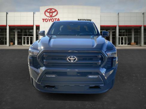 Certified 2025 Toyota Tacoma SR5 image 2