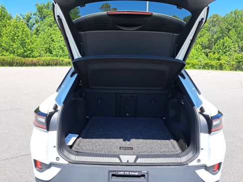 Used 2024 Volkswagen ID.4 S RWD image 12