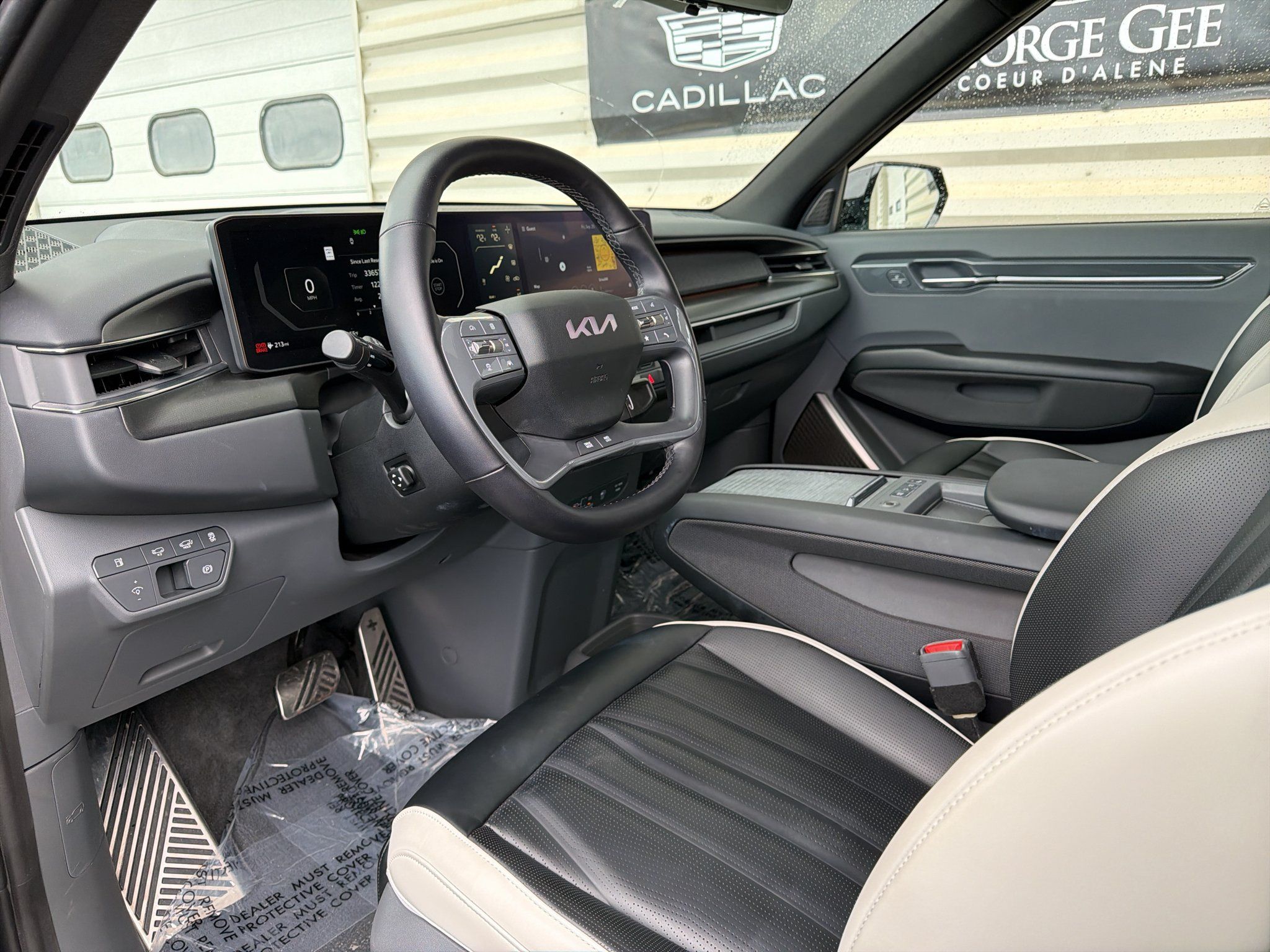 Certified 2024 Kia EV9 GT-Line AWD/4WD image 11