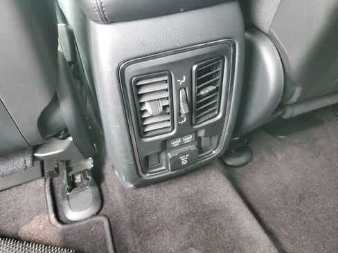 Used 2019 Jeep Grand Cherokee Limited AWD/4WD image 22
