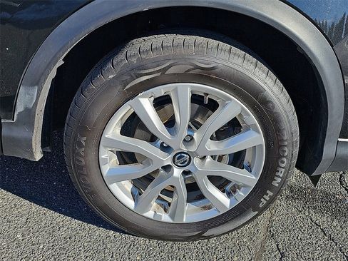 Used 2020 Nissan Rogue Sport SV image 8