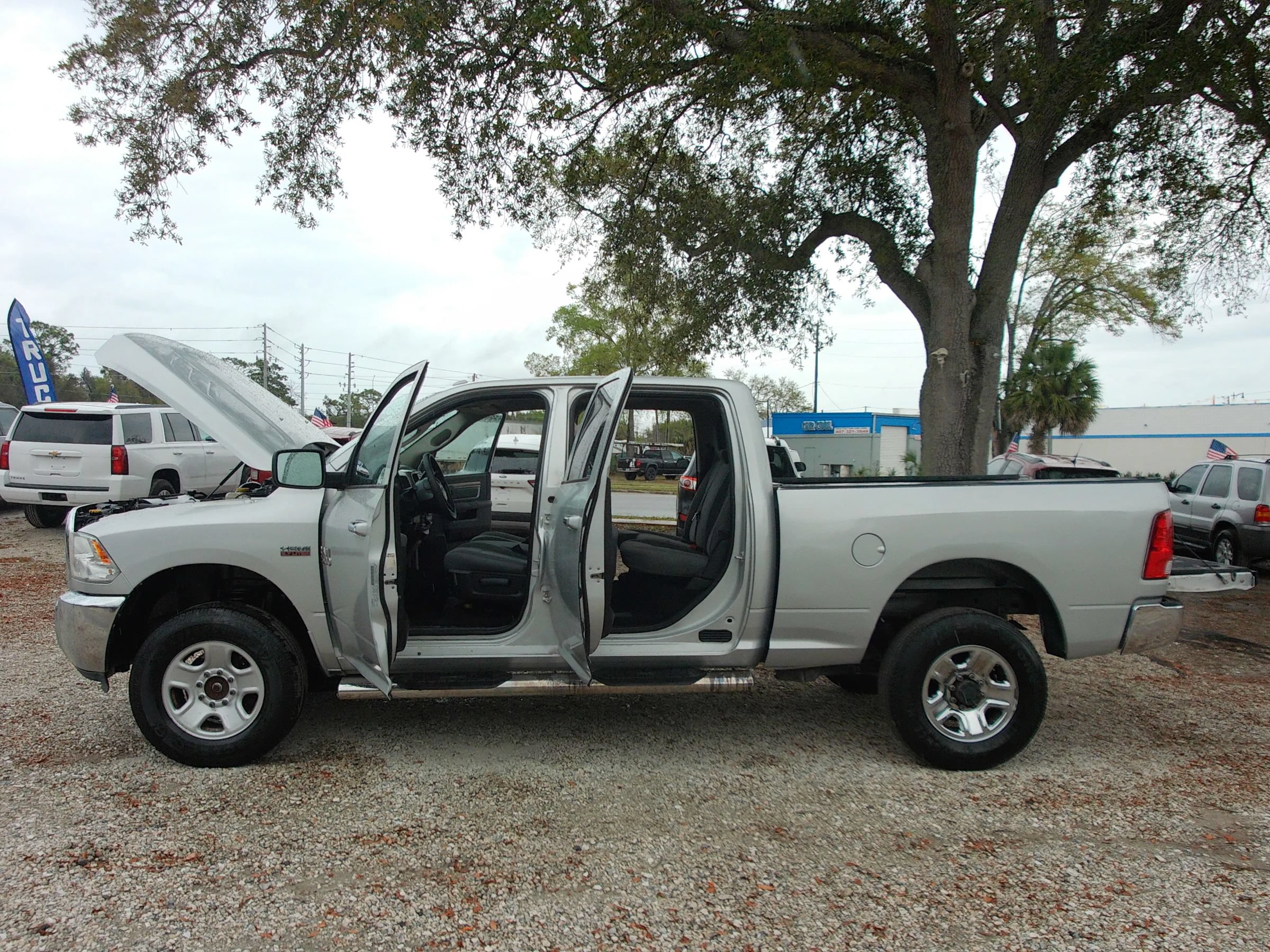 Used 2017 RAM 2500 SLT AWD/4WD image 9
