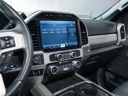 Used 2022 Ford F250 Lariat w/ Black Appearance Package image 27