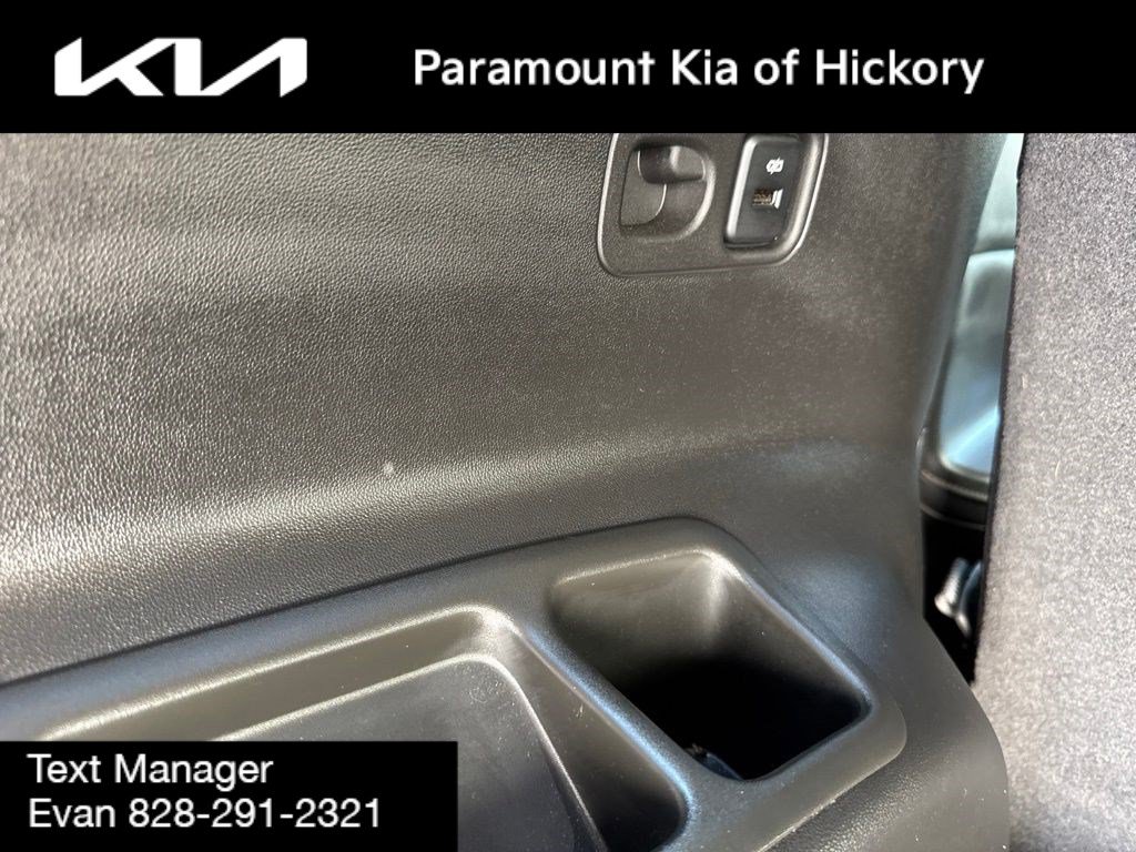Used 2022 GMC Acadia AT4 w/ Preferred Package AWD/4WD image 12