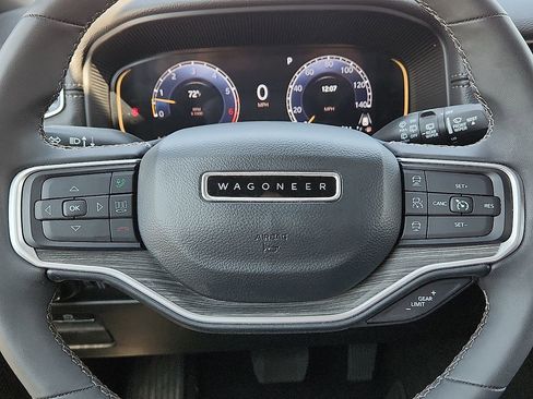 Used 2024 Jeep Wagoneer Series II w/ Flexible Seating Group RWD image 11