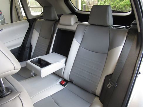 Used 2025 Toyota RAV4 XLE Premium image 17