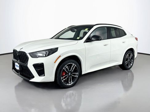 Used 2026 BMW X2 xDrive28i w/ Technology Package AWD/4WD image 2