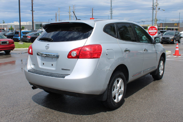 Used 2013 Nissan Rogue S w/ Special Edition Pkg FWD image 39