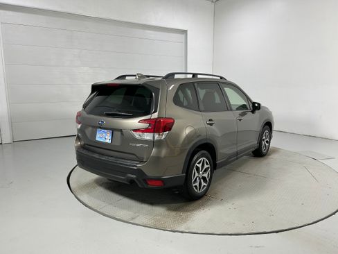 Used 2020 Subaru Forester Premium w/ Popular Package #1 AWD/4WD image 35