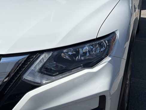 Used 2019 Nissan Rogue S image 7