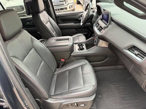 Used 2021 Chevrolet Suburban RST w/ Luxury Package image 23