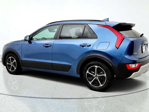 Used 2025 Kia Niro EX FWD image 7