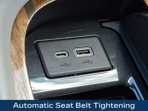 Used 2021 Cadillac Escalade ESV Premium Luxury Platinum w/ Heavy-Duty Trailer Package image 29