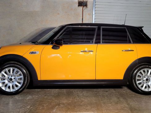 Used 2015 MINI Cooper S image 9