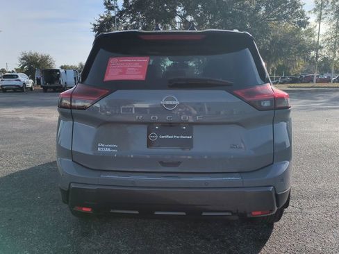 Certified 2025 Nissan Rogue SL w/ Tech Package FWD image 5