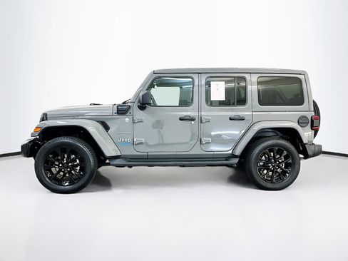 Used 2022 Jeep Wrangler Sahara w/ Cold Weather Group image 4