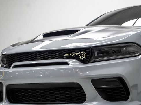 Used 2022 Dodge Charger SRT Hellcat w/ Harman/Kardon Audio Group RWD image 2