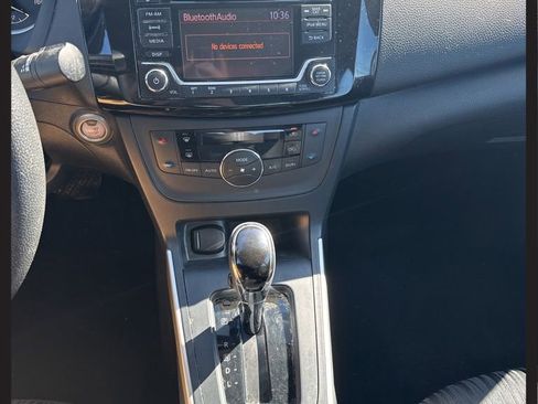 Certified 2018 Nissan Sentra SV image 25