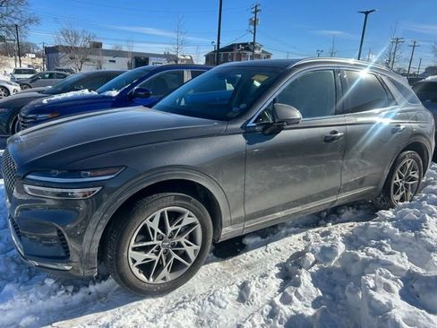 Used 2023 Genesis GV70 2.5T w/ Advanced Package image 2