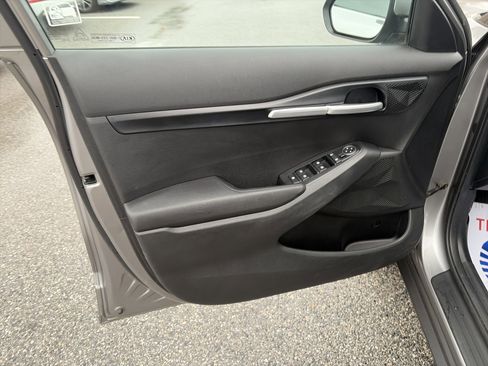 Used 2021 Kia Seltos LX image 8