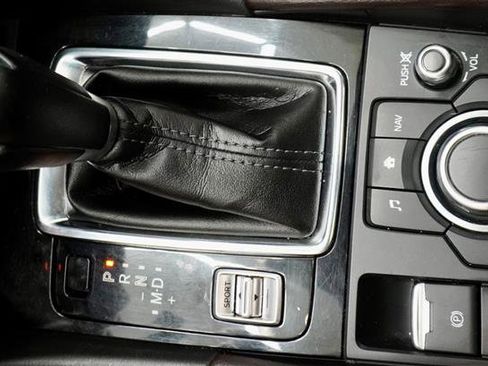 Used 2017 MAZDA MAZDA3 Grand Touring w/ Premium Equipment Package FWD image 20