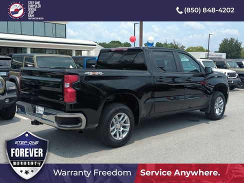 Used 2023 Chevrolet Silverado 1500 LT AWD/4WD image 6