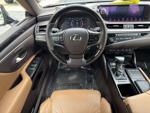 Used 2019 Lexus ES 350 w/ Accessory Package 2 FWD image 9