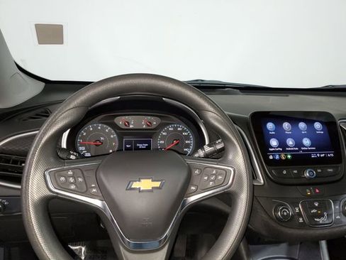 Used 2025 Chevrolet Malibu LS w/ Driver Confidence Package image 12