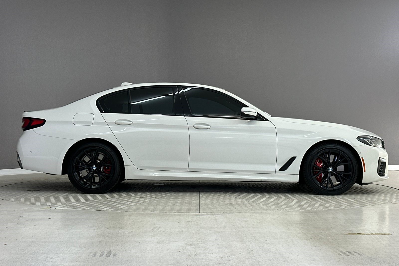 Certified 2023 BMW 540i w/ M Sport Package RWD image 7