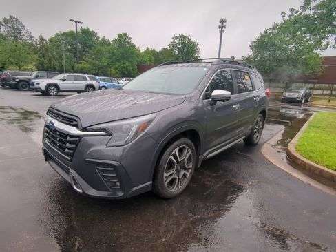 Used 2023 Subaru Ascent Touring AWD/4WD image 7