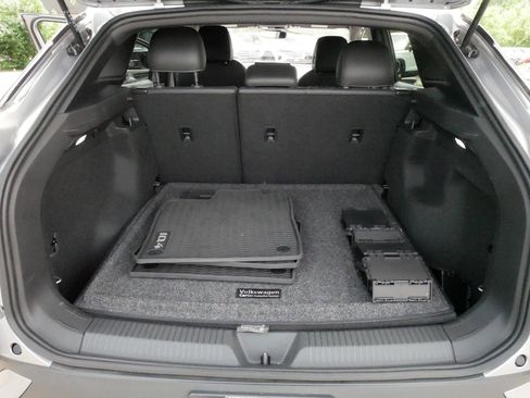 Certified 2024 Volkswagen ID.4 Pro AWD/4WD image 18