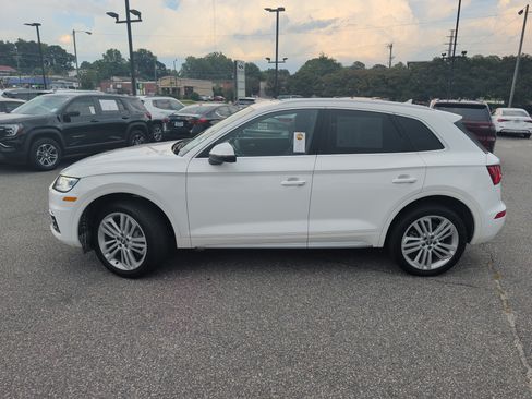 Used 2018 Audi Q5 2.0T Premium Plus w/ Premium Plus Package AWD/4WD image 6
