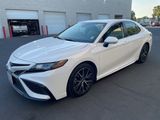 Used 2023 Toyota Camry SE image 4