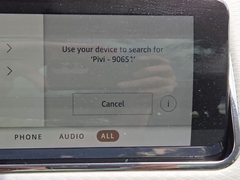 Used 2023 Land Rover Range Rover Evoque R-Dynamic S AWD/4WD image 10
