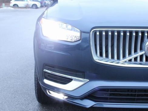 Used 2025 Volvo XC90 B5 Core image 36
