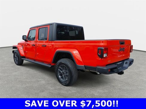 New 2025 Jeep Gladiator Sport image 7